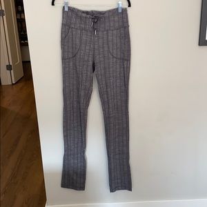 Lululemon pant size 8